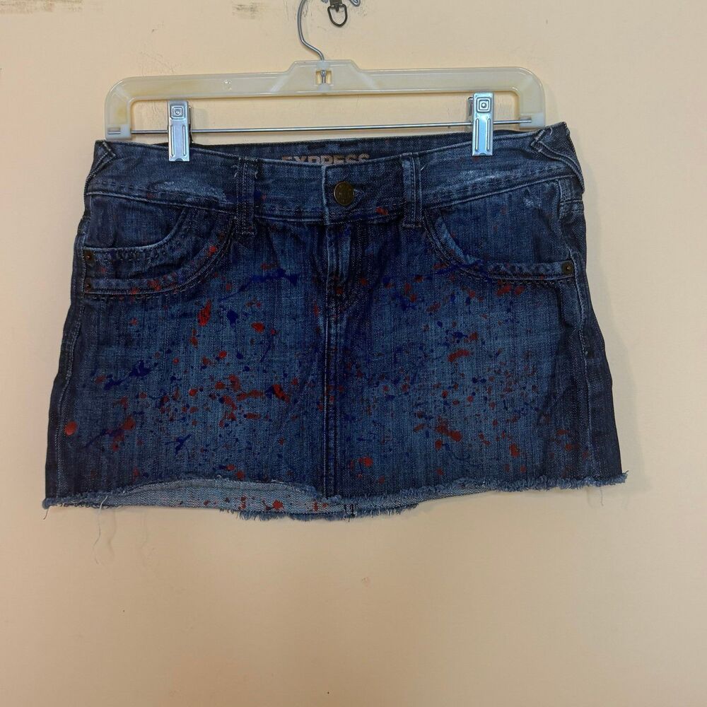 Express low rise dark wash denim mini skirt 2 inch zipper Y2K style